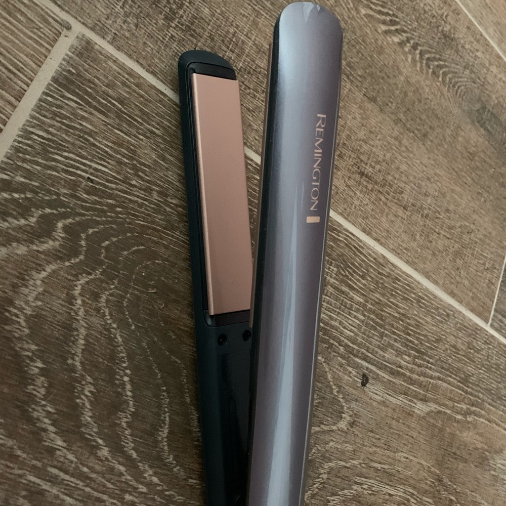Remington gray hair straightener